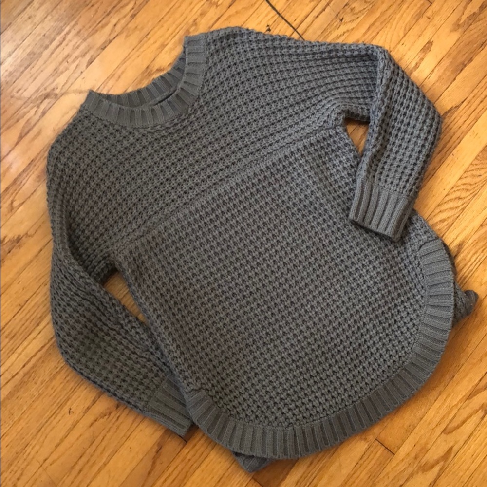 Chunky Grey Knit Sweater - Size M